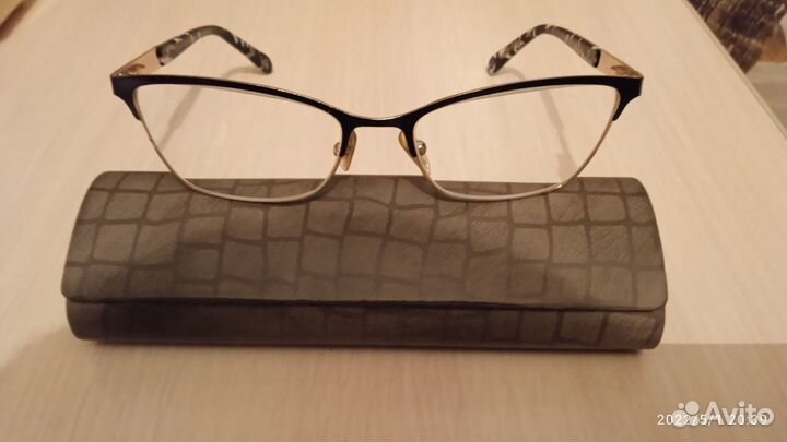 Продам очки в отличном состоянии, линзы Франция