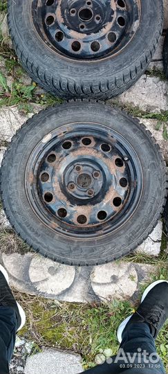 Продам шины и диски Nokian Nordman 5 185/65 R15