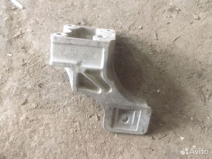 Кронштейн опоры двс discovery 3