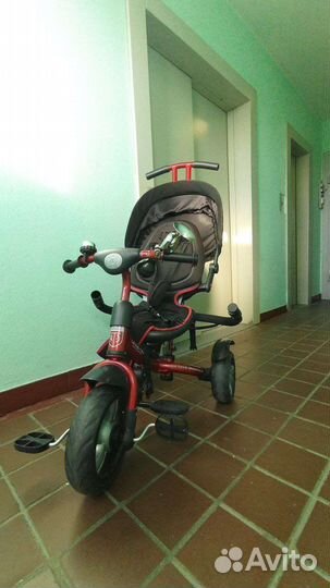 Велосипед с родительской ручкой Lexus trike rich