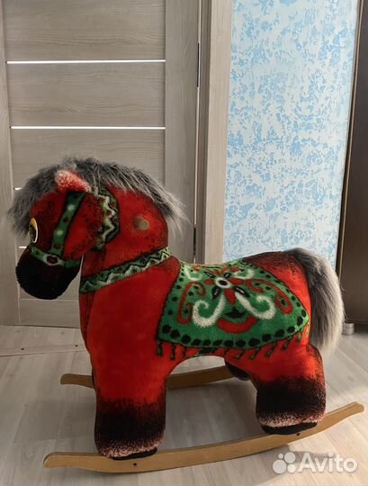 Лошадь качалка