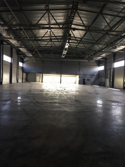 Складское помещение, 1500 м²