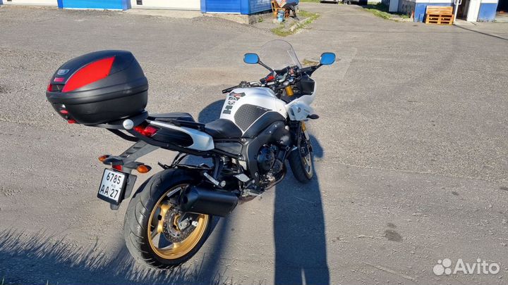 Продам мотоцикл Yamaha FZ8-S