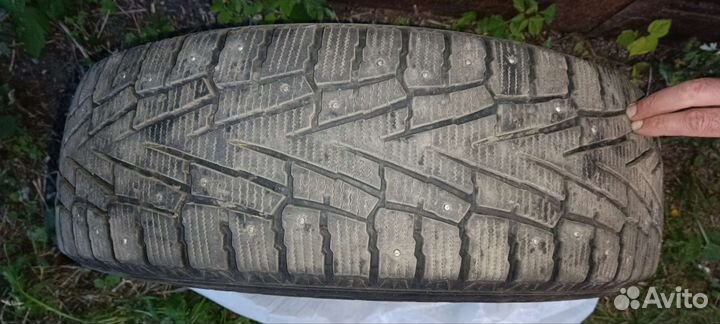 Roadstone Winguard WinSpike SUV 235/65 R17