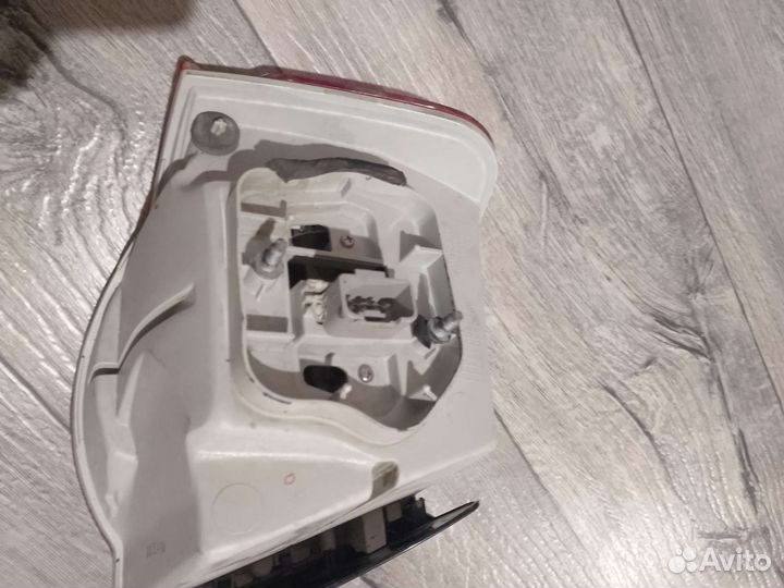 Задняя правая фара volkswagen jetta