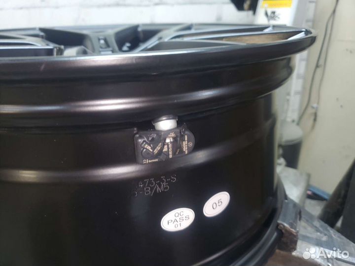 R18 Continental ContiVikingContact 7 225/45, PCD 5x112 DIA 66.6