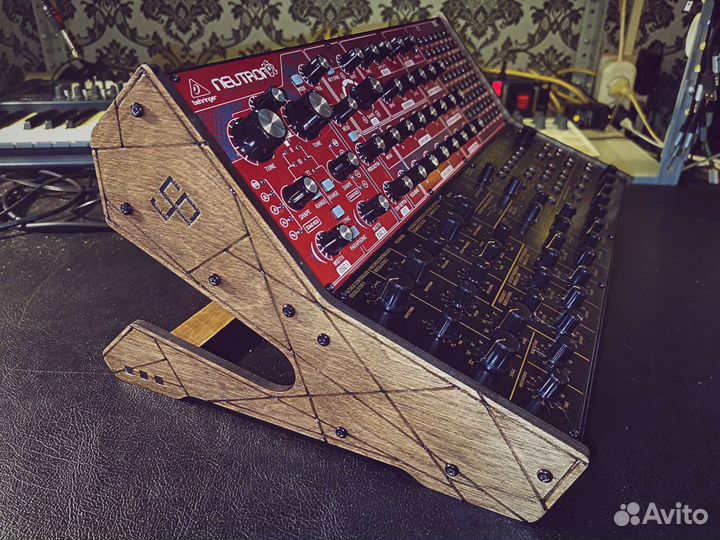 Стойка полка stand Behringer Neutron / K-2 / Pro 1