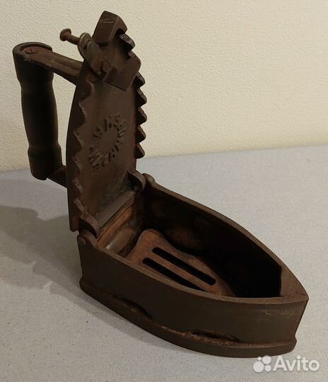 Утюг старинный, угольный. 100 летний. Оригинал