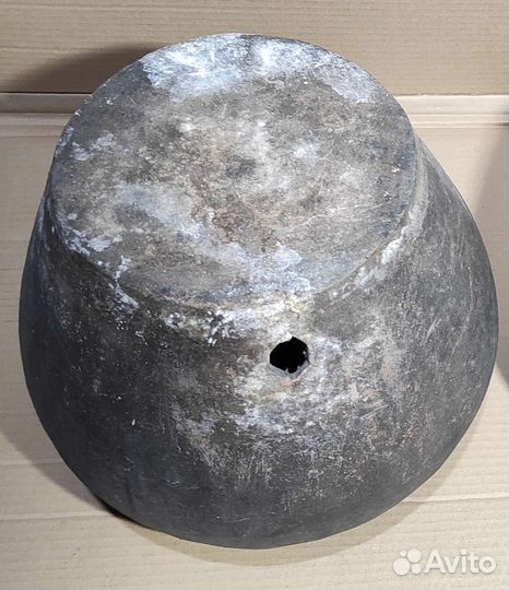 Большой глиняный горшок. Корчага