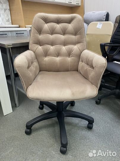 Кресло компьютерное интерьерное новое