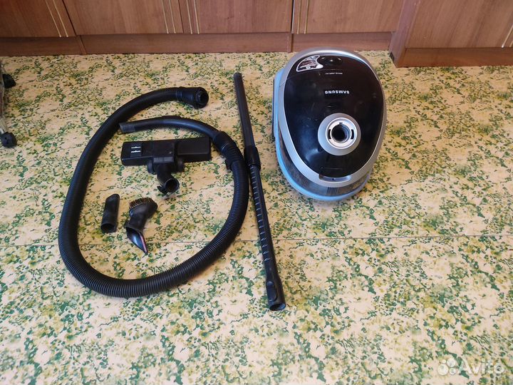 Пылесос с аквафильтром Samsung