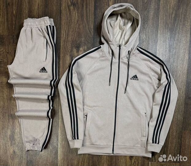 Спортивный костюм Adidas