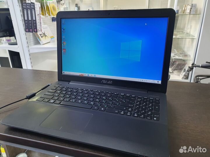 Нотбук Asus x555yi
