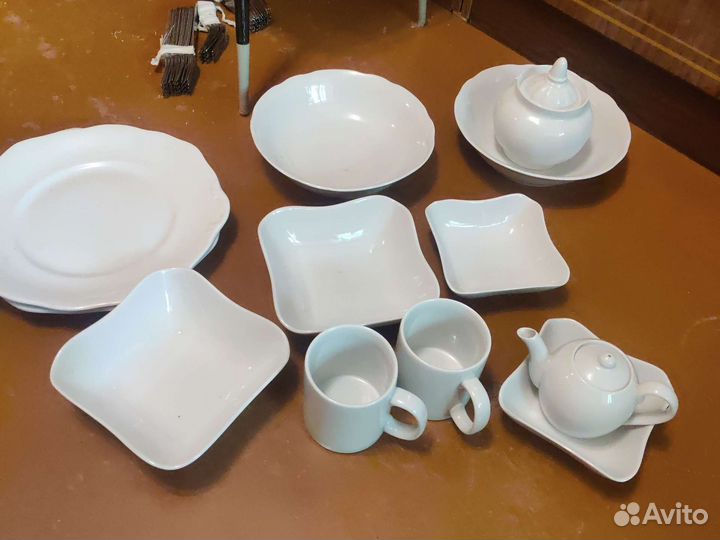 Набор столовой посуды новый