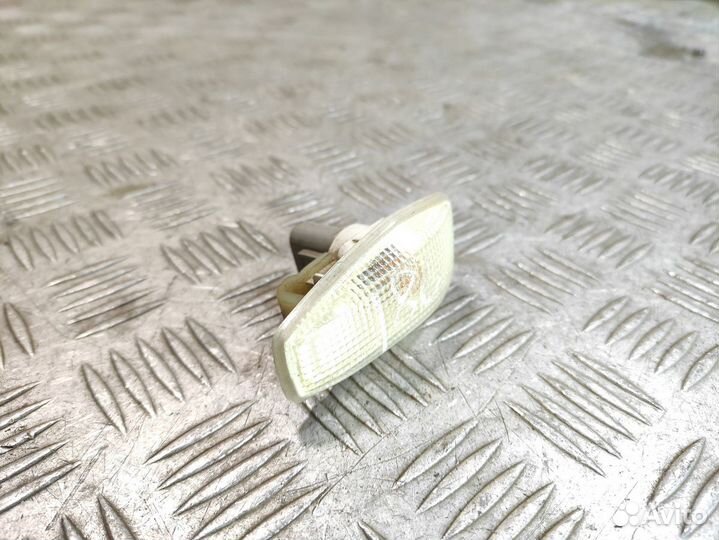 Повторитель в крыло левый Kia Cerato 2004-2008