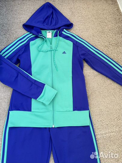 Спортивный костюм adidas