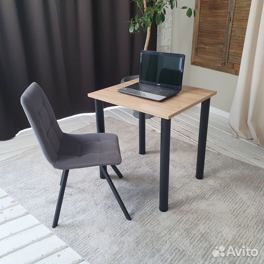 Компьютерный стол Дуб 70*60 см. Черные ножки