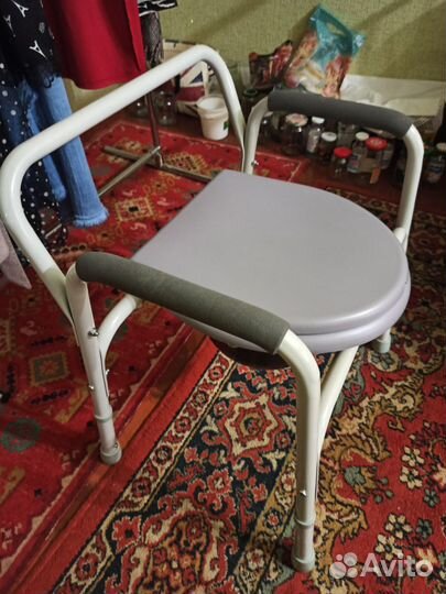 Санитарный стул туалет