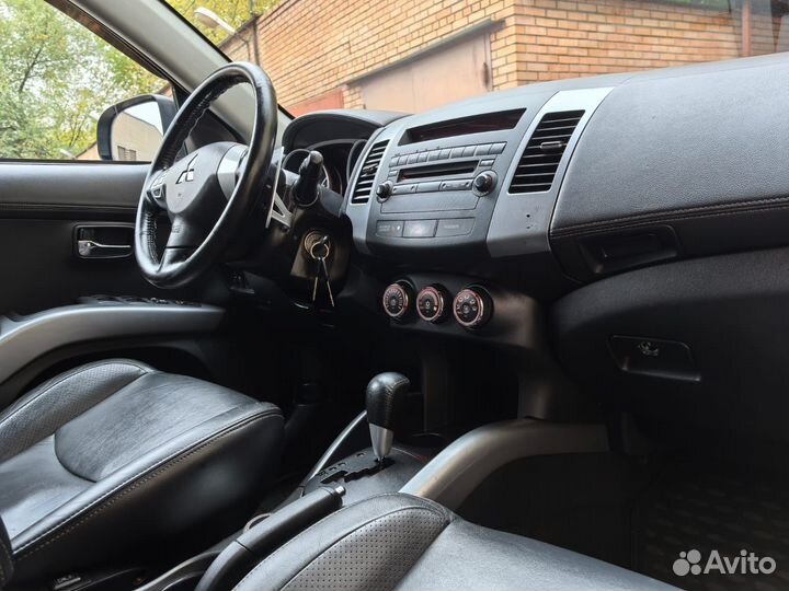 Mitsubishi Outlander 2.0 CVT, 2011, 168 500 км