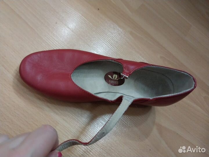 Обувь для девочки танцевальная