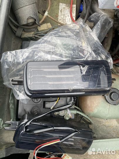 Подфарники niva нового образца