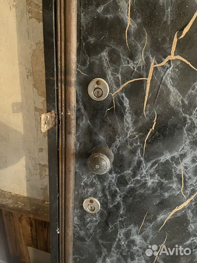 Дверь входная железная уличная утепленная бу