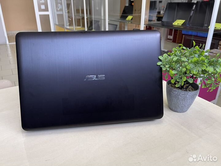 Ноутбук Asus/Core i3/8GB/920M/SSD