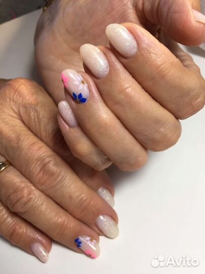 Маникюр и педикюр