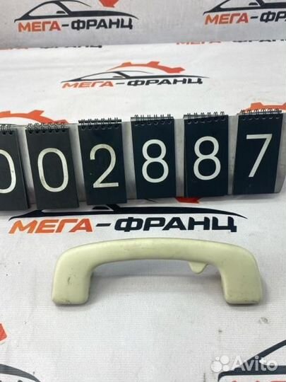 Ручка потолка Citroen C4 хэтчбек TU5JP4 2007