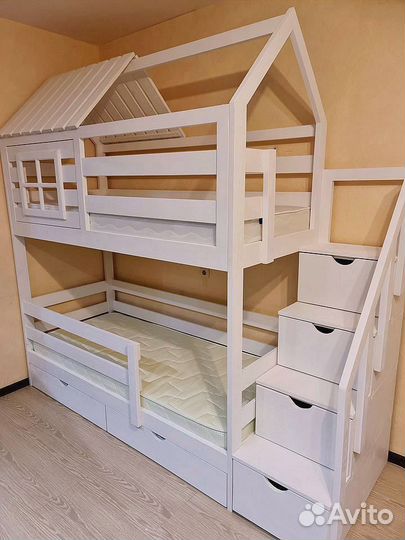 Кровать домик детская