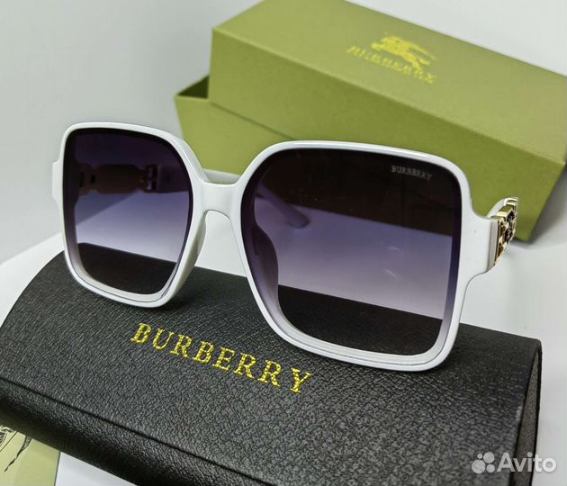 Солнцезащитные очки женские Burberry