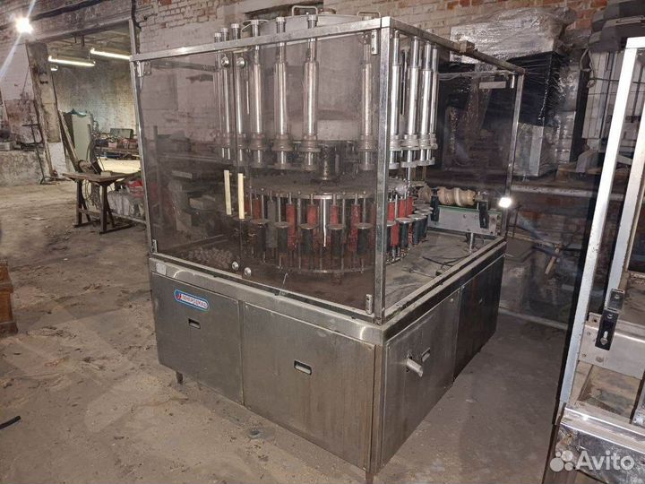 Автомат розлива гравитационный 0,5 стекло.28 голов