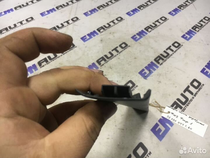 Накладка порога задняя правая Форд Фокус 1