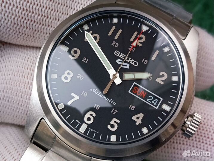 Часы Seiko (Сейко) 5 Automatic Field Black dial