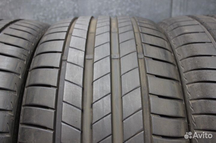 Bridgestone Turanza T005 215/55 R17