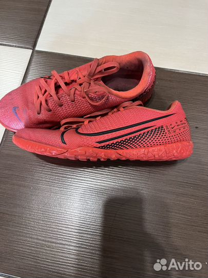 Футзалки nike