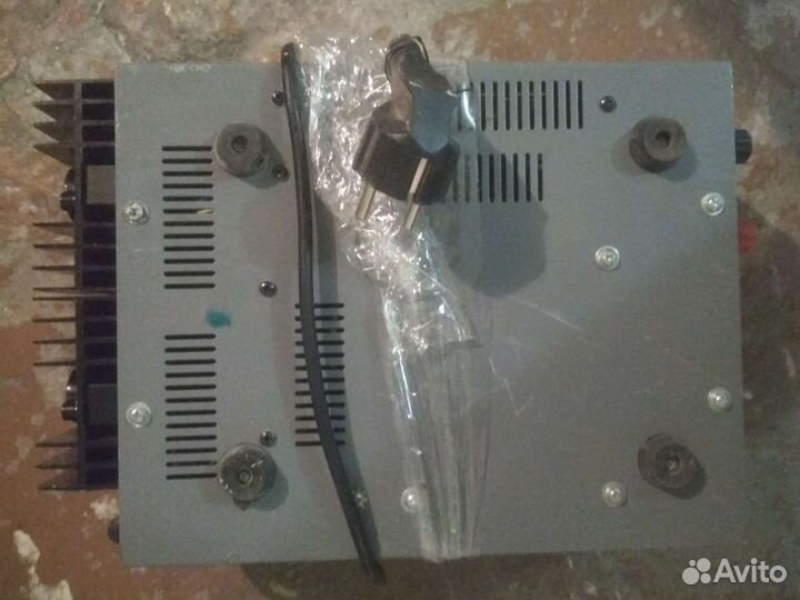 Линейный источник питания 20-22А 13.8V