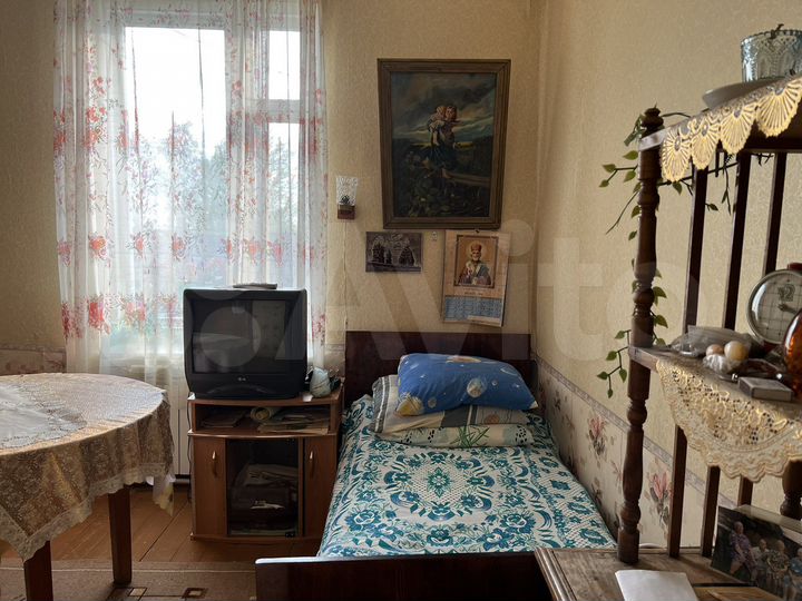 2-к. квартира, 58 м², 1/2 эт.