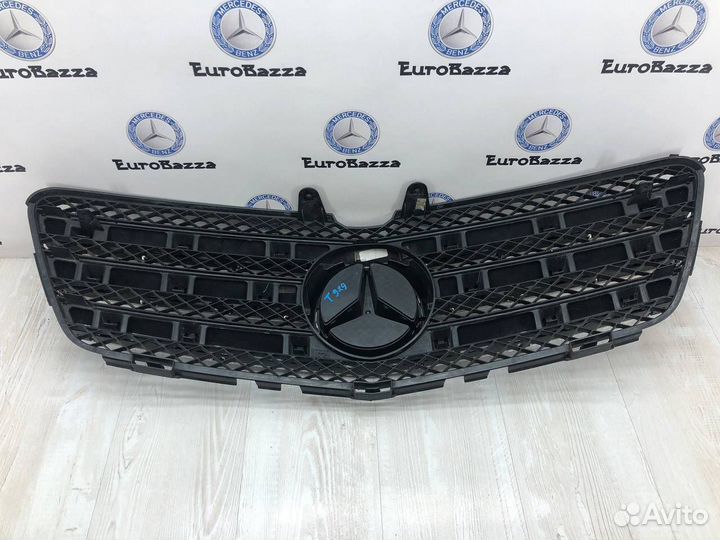 Решетка радиатора Mercedes W251