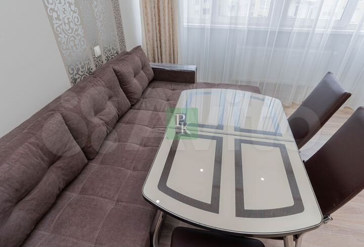 1-к. квартира, 61,2 м², 8/10 эт.