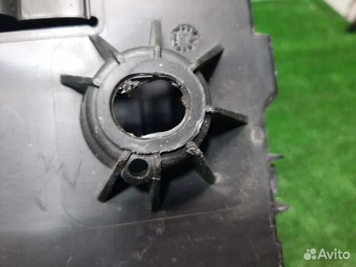 Защитный кожух акб Peugeot 3008 2010