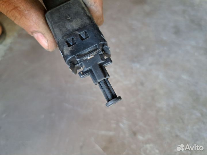 Датчик стоп-сигнала Chevrolet Lacetti