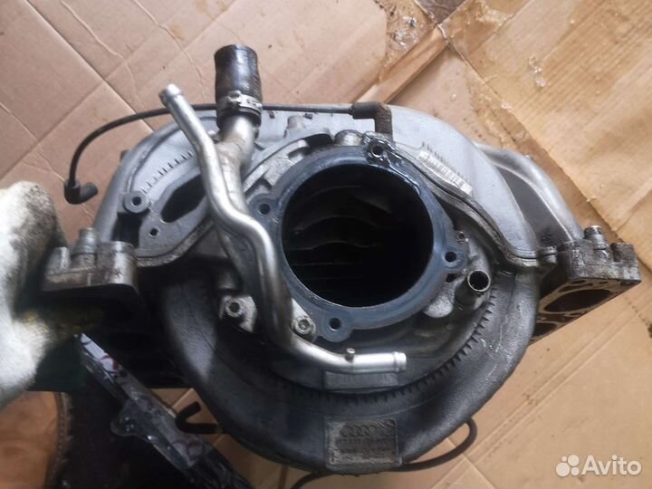 Коллектор впускной Audi A8