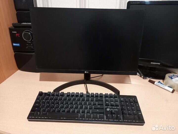 Монитор LG 22mk600m-b