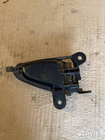 Ручка двери внутренняя левая