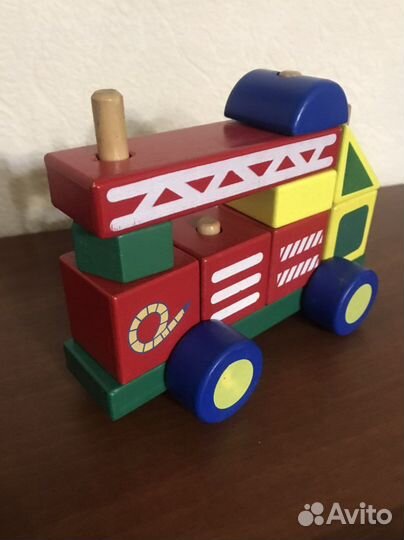 Машинки деревянные прамидки 5 шт