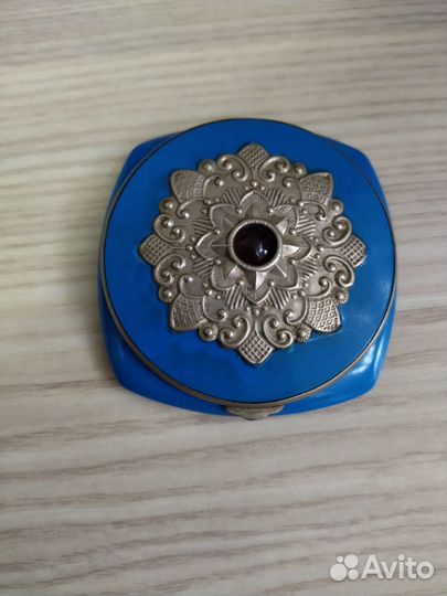 Пудреница СССР