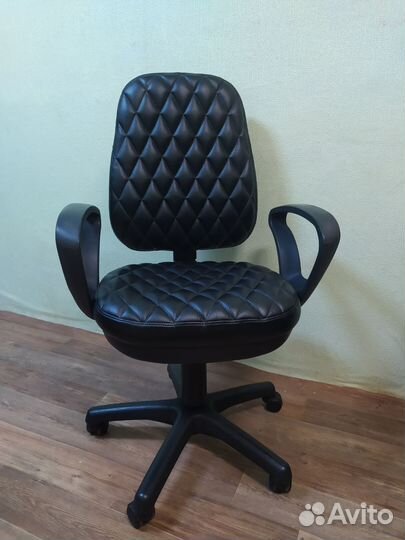 Компьютерное кресло