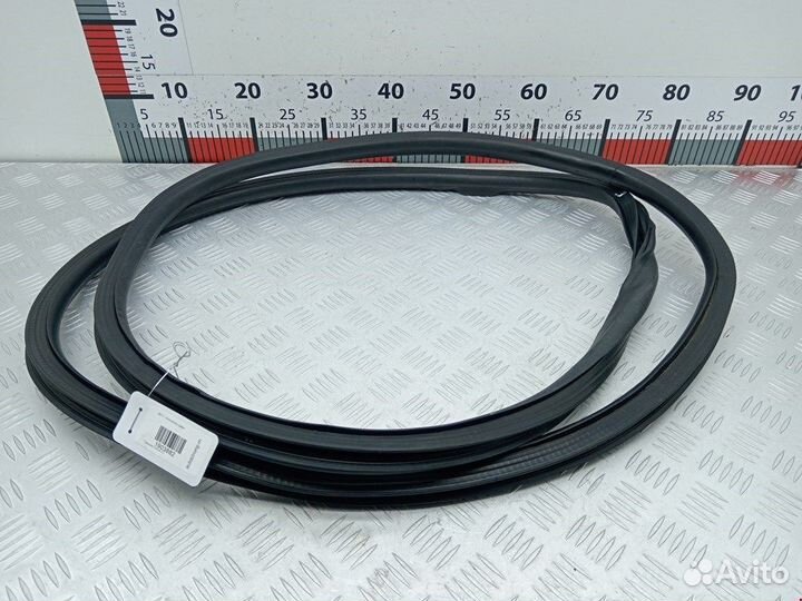 Уплотнитель двери Chevrolet Orlando