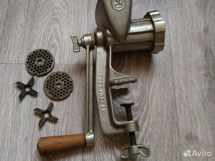 Мясорубка ручная СССР чугунная